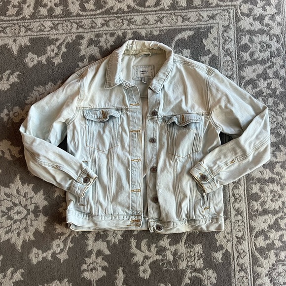 Forever 21 Jackets & Blazers - Forever 21 Distressed Light-Wash Denim Jacket